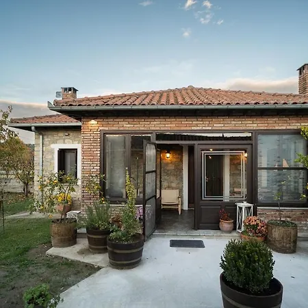 Nyaraló Elia Chaidemeni *